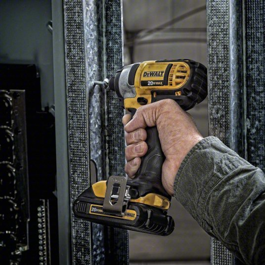 Dewalt DCF885C2 Impact Driver 1,400 in-lb Max. Torque, 2,800 RPM Free Speed, 3,200 Impacts per Minute, (2) 1.5 Ah