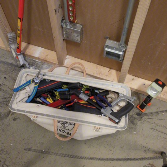 Klein 5102-24 Tool Bag Canvas, 1 Pockets, 24 in Overall Wd, 6 in Overall Dp, 15 in Overall Ht, Brown