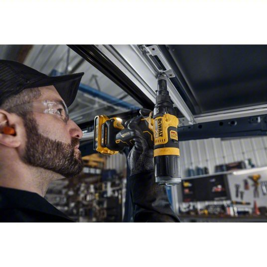 DeWalt DCF403D1 Cordless Rivet 49/50 in Stroke Lg, 2,100 lb Pulling Force, 3/16 in Blind Rivet Dia. Steel, 2.0 Ah