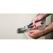 Klein J2000-9NE Linemans Plier Flat, 9 1/2 in Overall Lg, 1 5/8 in Jaw Lg, 1 1/4 in Jaw Wd, 5/8 in Jaw Thick, Steel