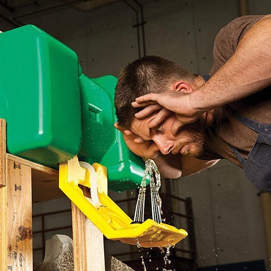 Haws 7501 Eyewash Station Gravity-Fed, 9 gal Cap, Eyes, Water Preservative, Media Sold Separately, Green