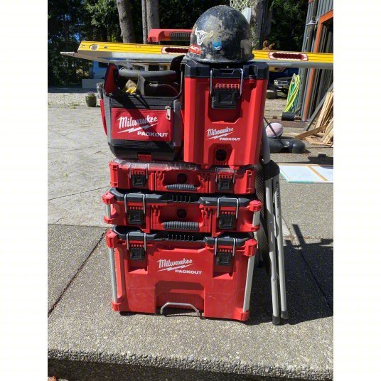 Milwaukee 48-22-8430 PACKOUT Tool Case 19 3/4 in Wd, 15 1/2 in Dp, 4 5/8 in Ht, Plastic, 10 Compartments, Red