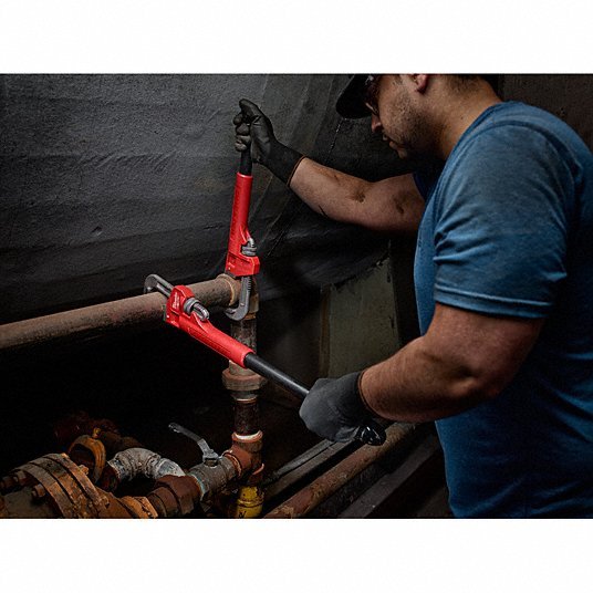 Milwaukee 48-22-7314 24 in L 2 1/2 in Cap. Alloy Steel Straight Pipe Wrench