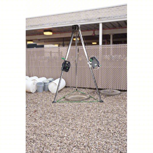 MSA 10163033 Confined Space Kit 5 ft to 8 ft Ht, 3 1/8 ft to 4 7/8 ft Base, 400 lb Wt Capacity, Includes SRL